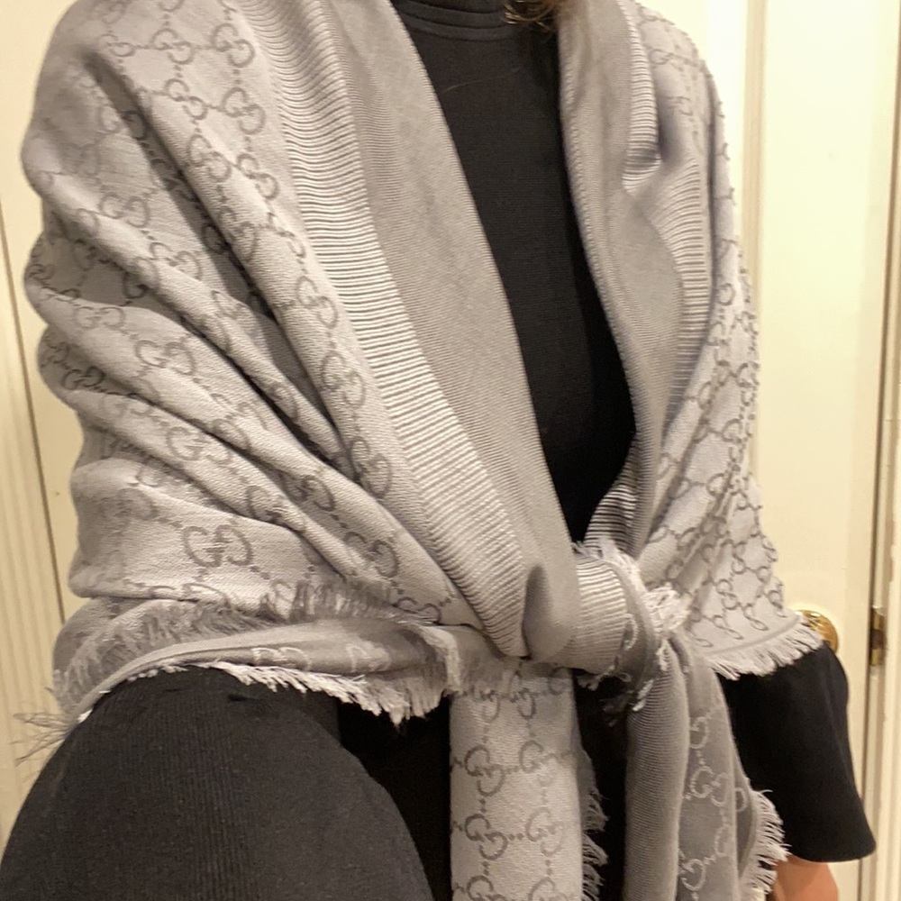 Authentic Gucci shawl/scarf